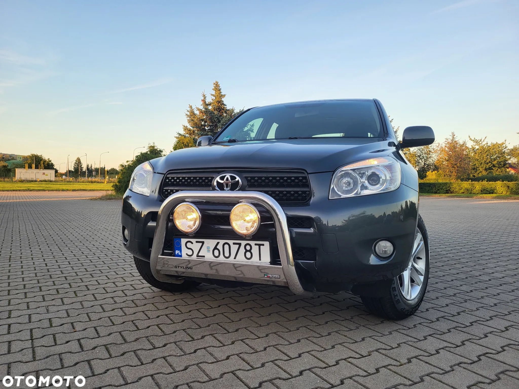 Toyota RAV4 2.0 VVT-i Sol - 1