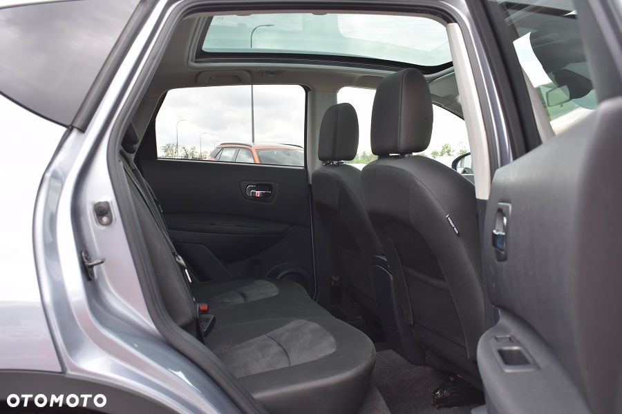 Nissan Qashqai 1.6 dCi 4 x 4 DPF Start/Stop tekna - 11