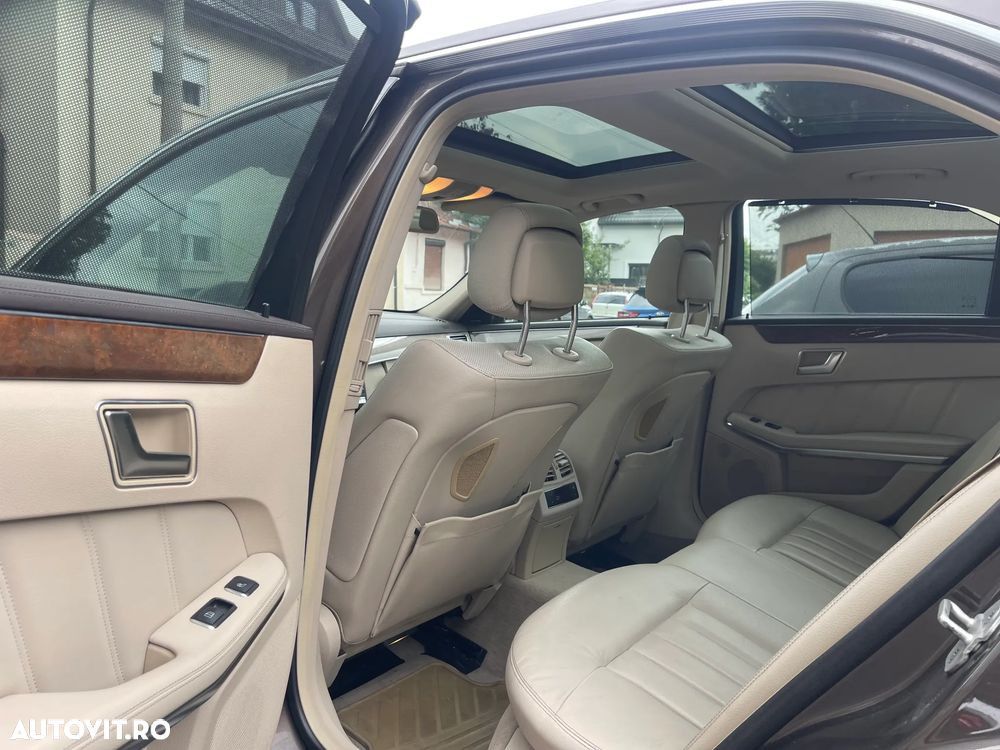 Mercedes-Benz E 350 BlueTEC 4MATIC Aut. - 29