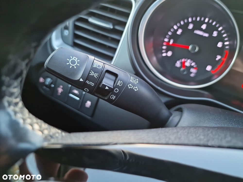 Kia Ceed 1.4 T-GDI L - 26