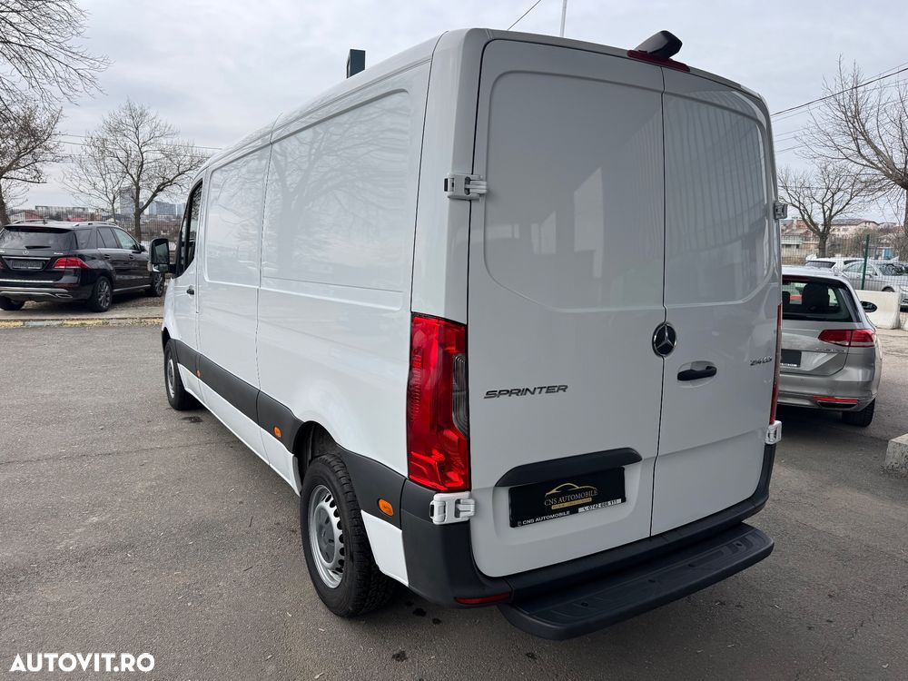 Mercedes-Benz Sprinter - 7