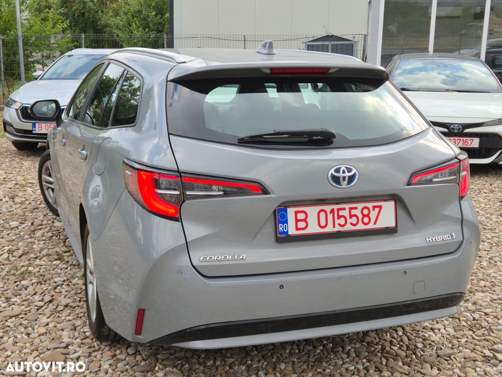 Toyota Corolla - 13