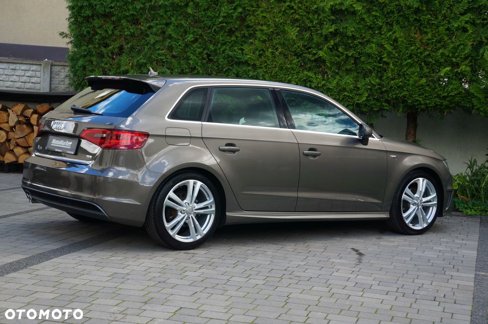 Audi A3 Sportback 2.0 TDI S line Sportpaket - 15