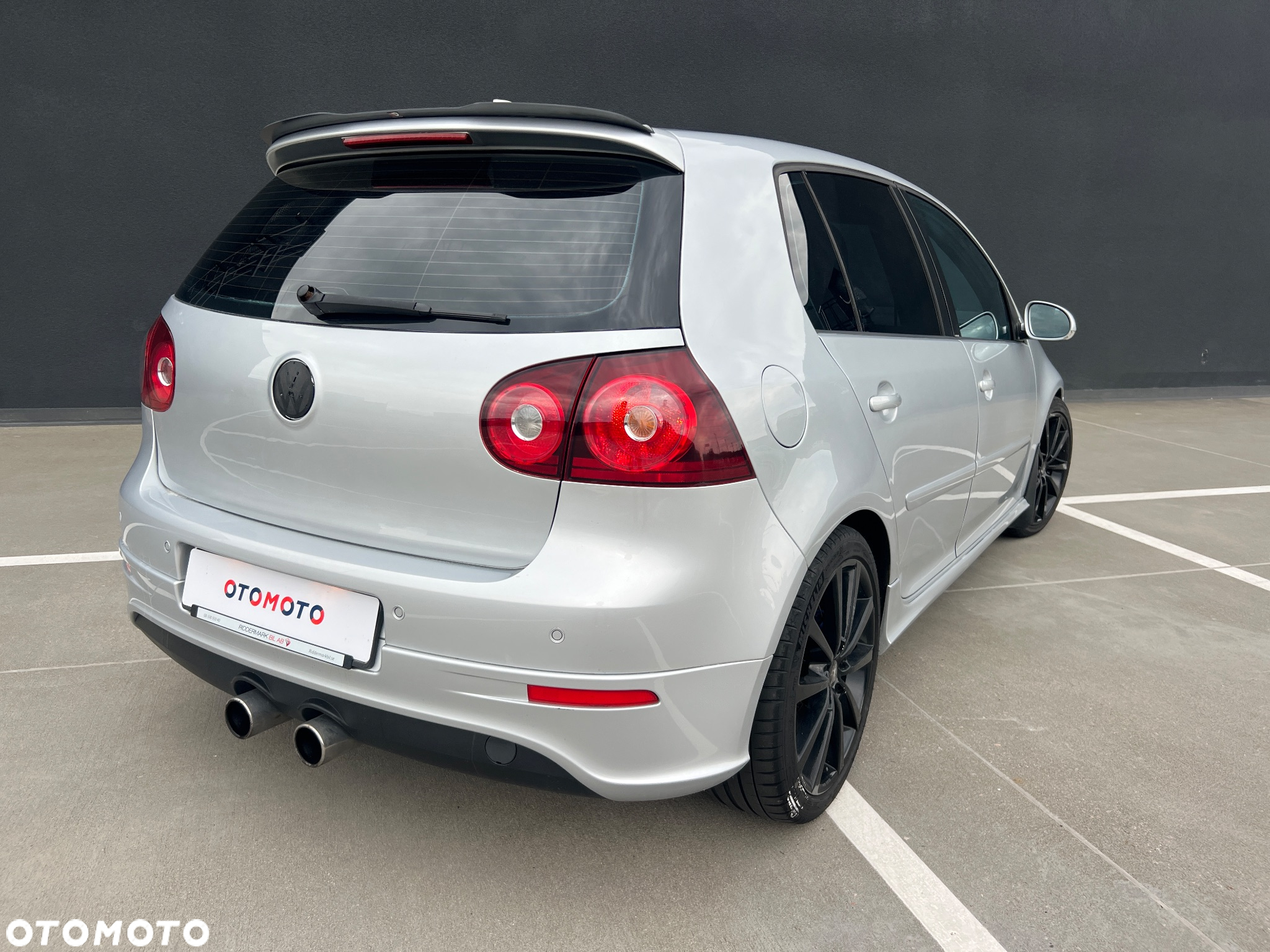 Volkswagen Golf V R32 DSG - 3