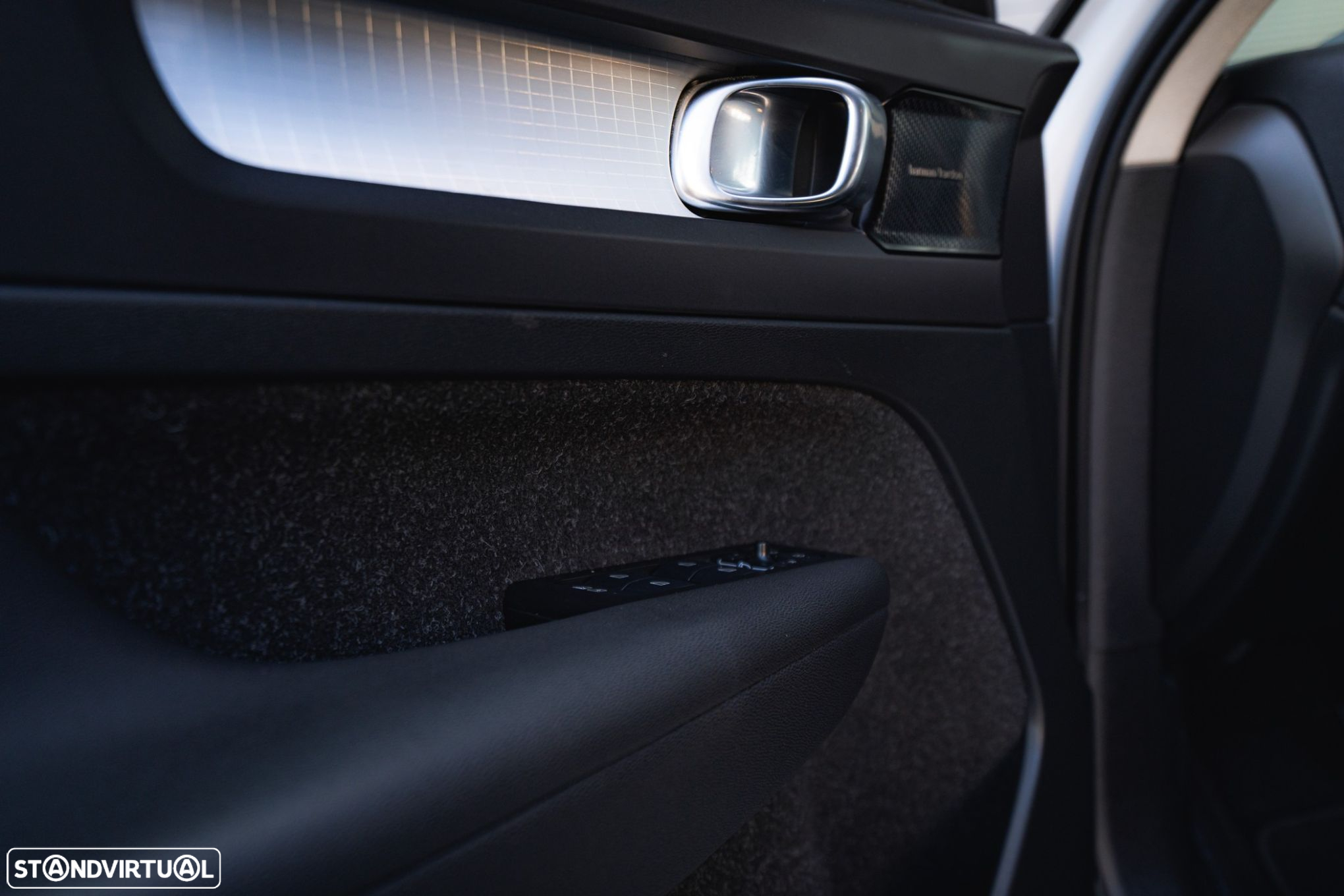 Volvo XC 40 - 43