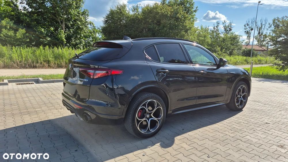 Alfa Romeo Stelvio 2.0 Turbo 16V AT8-Q4 Veloce - 14
