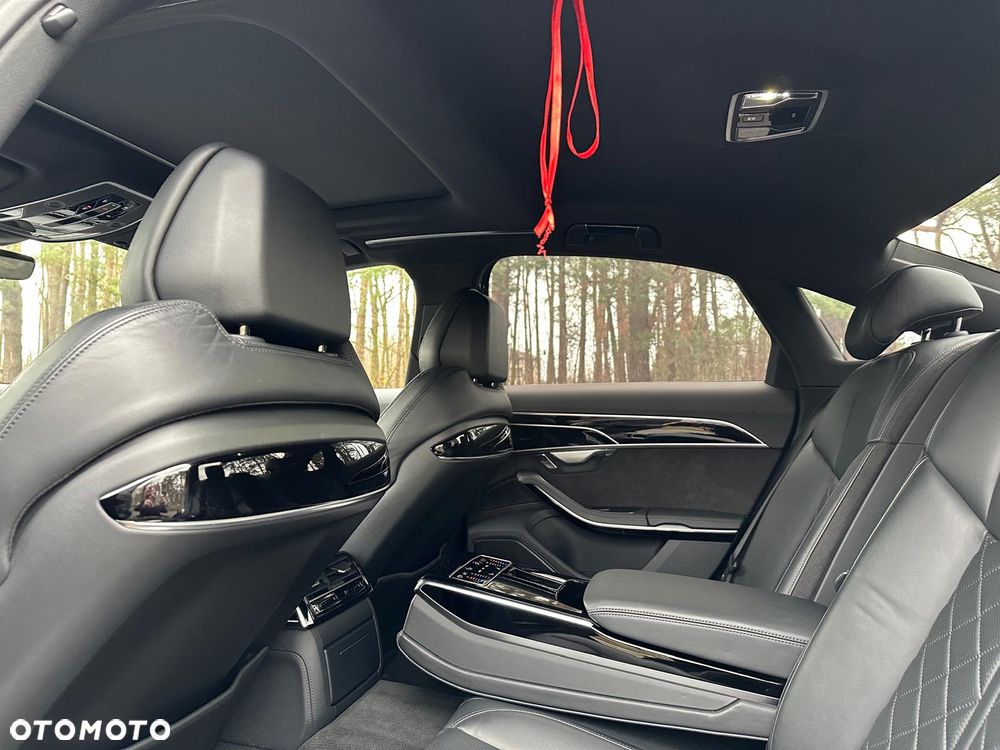 Audi A8 - 17