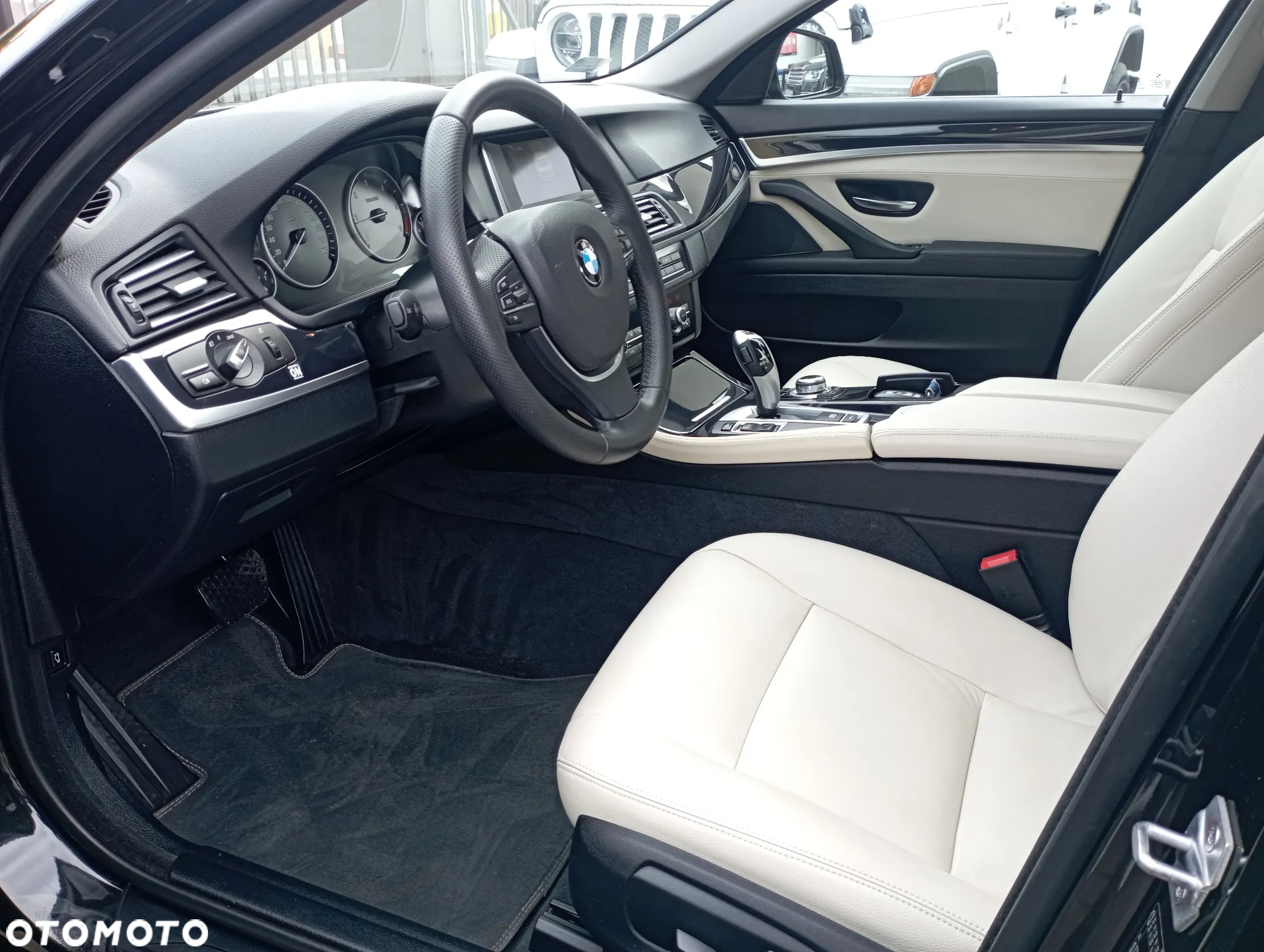 BMW Seria 5 520d - 7