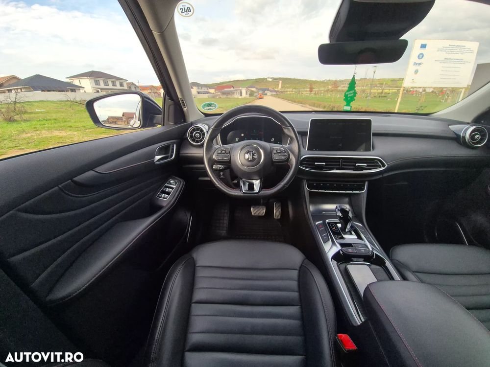 MG EHS ver-1-5t--gdi-phev-luxury - 15
