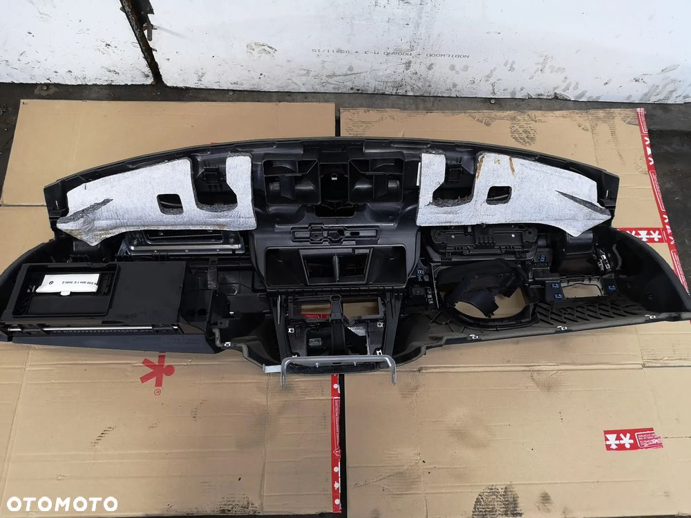 BMW E90 E91 DESKA KOKPIT KONSOLA ORYGINAŁ PULPIT - 9