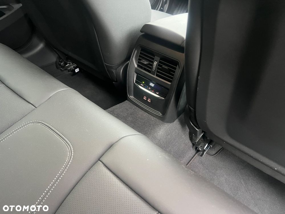 BMW Seria 3 320d xDrive Sport Line - 27