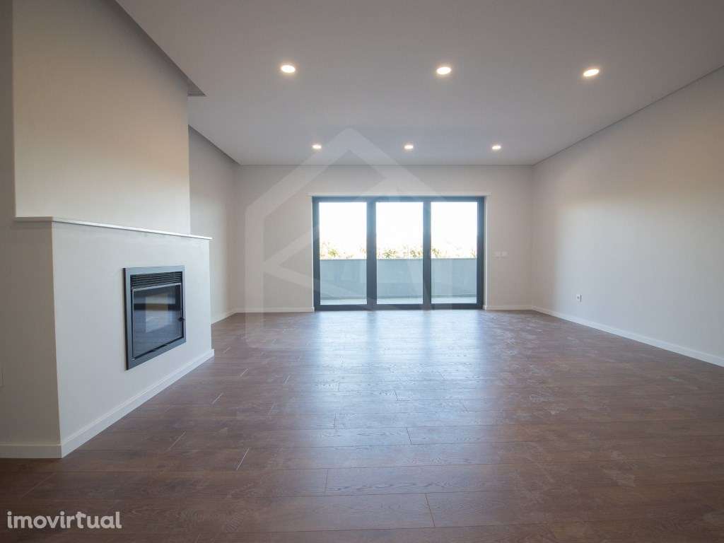 Apartamento T2+1 em Oliveira de Azeméis - Grande imagem: 2/27