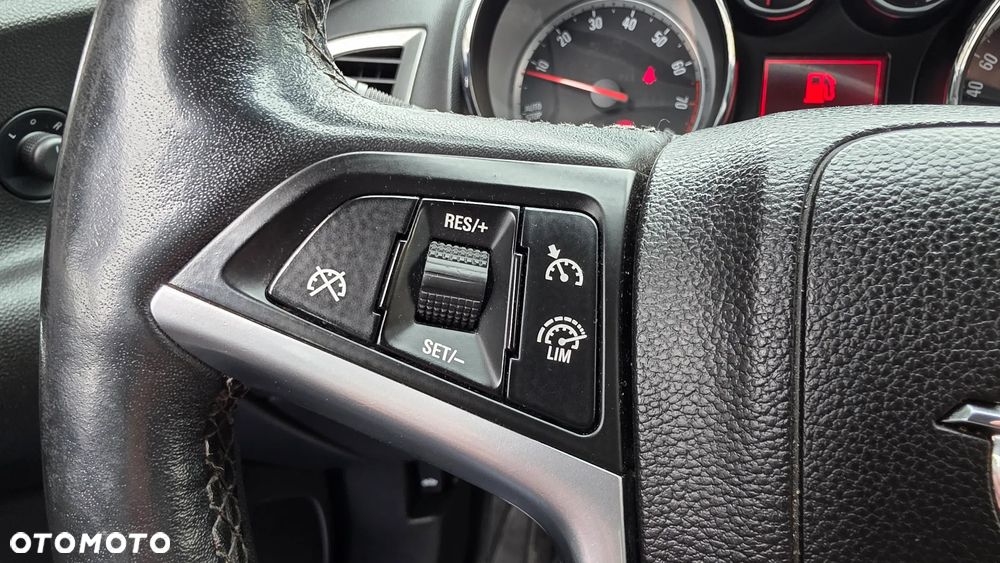 Opel Astra 1.4 T Cosmo - 15