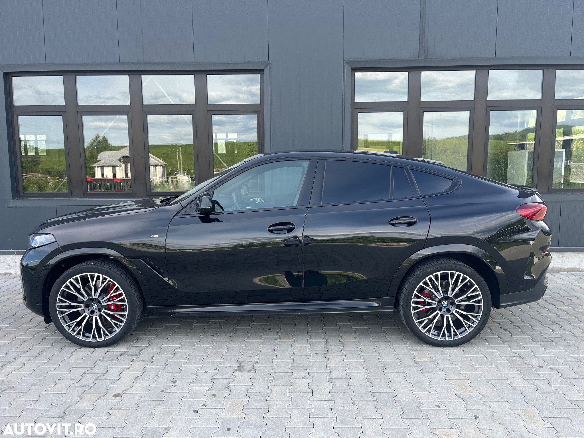BMW X6 xDrive40i AT MHEV - 28