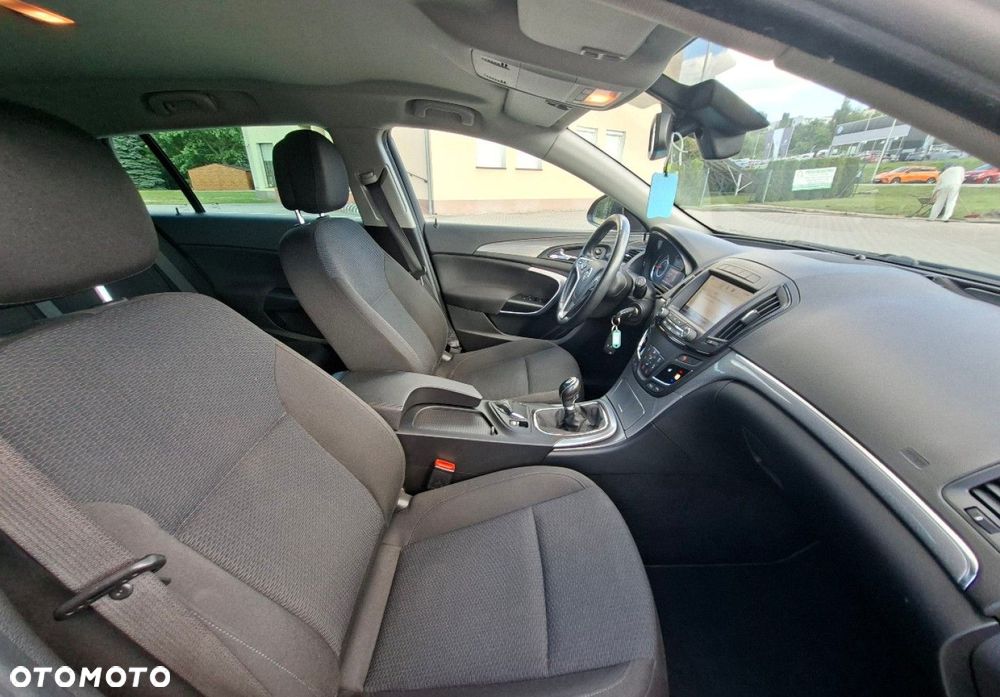 Opel Insignia - 15