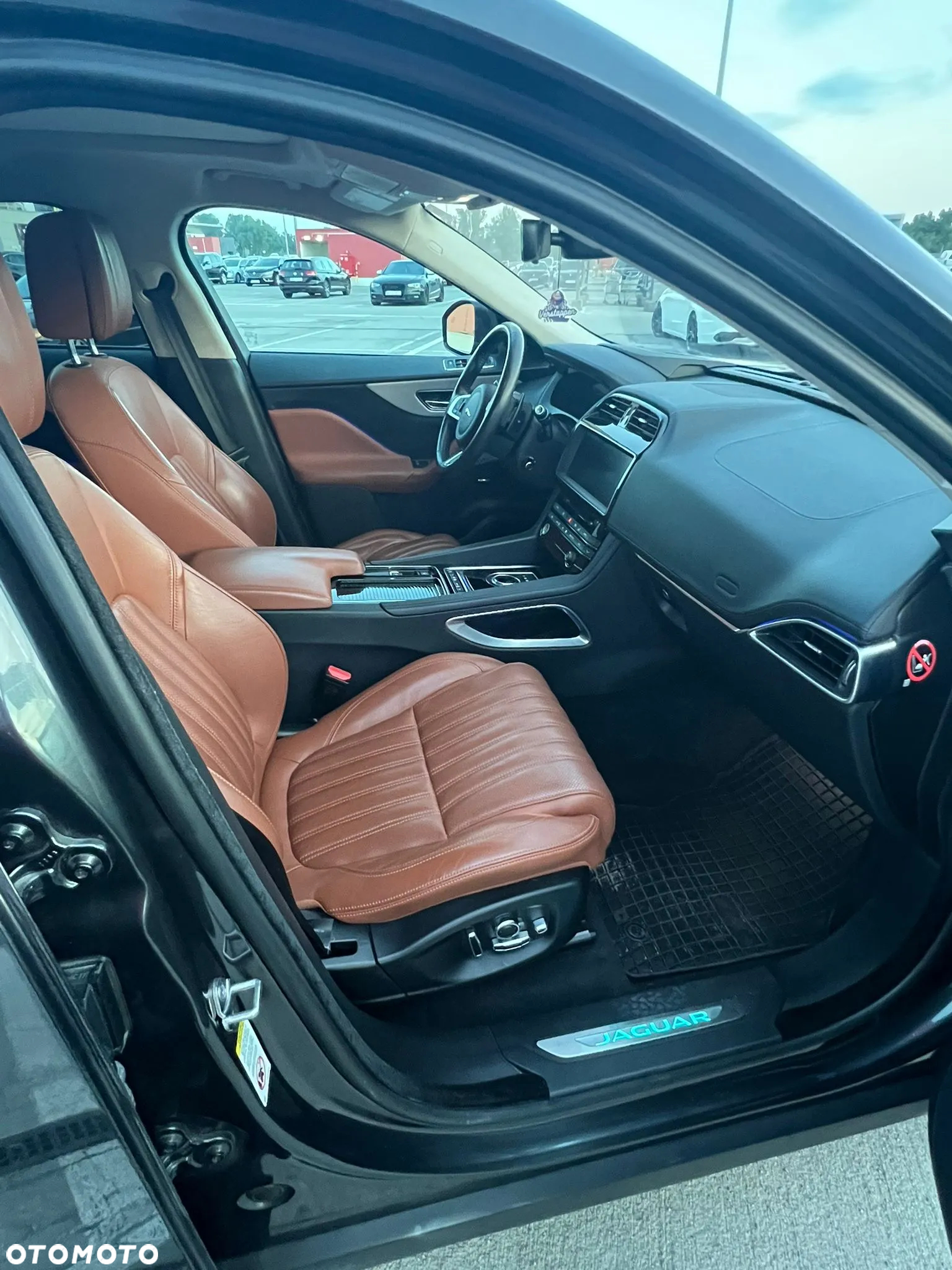 Jaguar F-Pace 2.0 i4P AWD Portfolio - 16