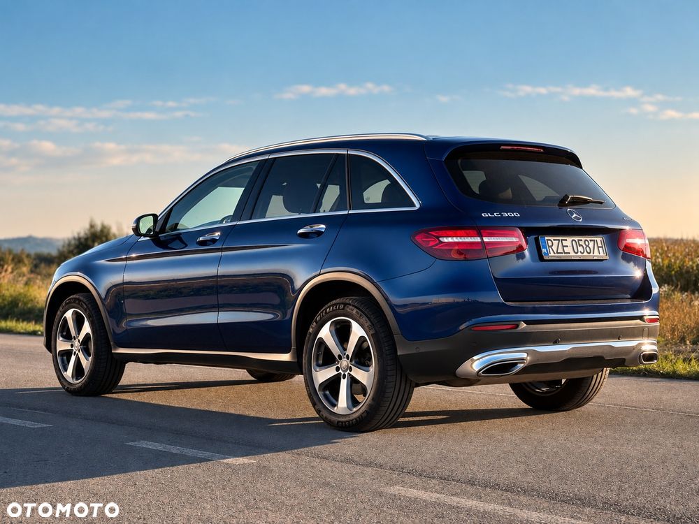 Mercedes-Benz GLC - 15
