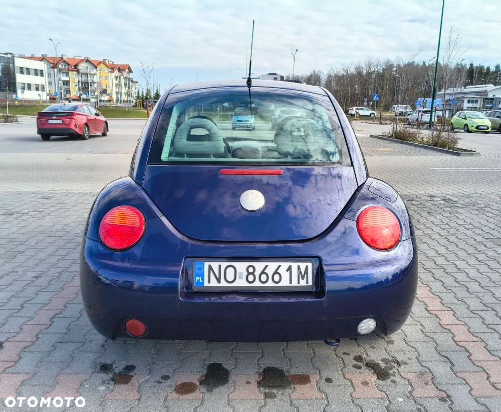 Volkswagen New Beetle 1.6 - 4