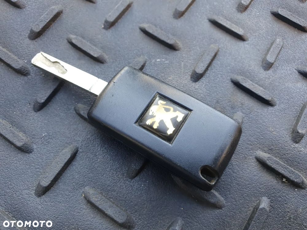 KLUCZYK OBUDOWA PILOT PEUGEOT 207 307 308 407 607 807 EXPERT PARTNER - 1