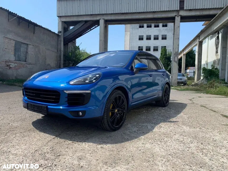 Porsche Cayenne 3.0 L - 2
