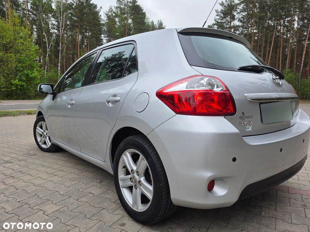 Toyota Auris 1.6 Luna - 8