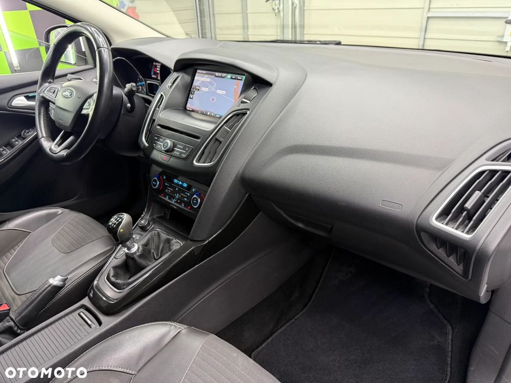 Ford Focus - 13