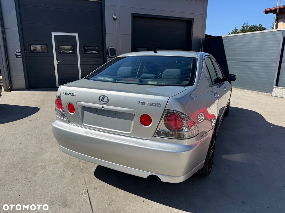 Lexus IS 200 Elegance - 15