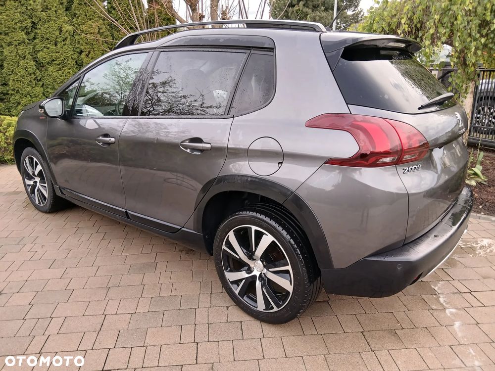 Peugeot 2008 1.2 Pure Tech Allure S&S - 2