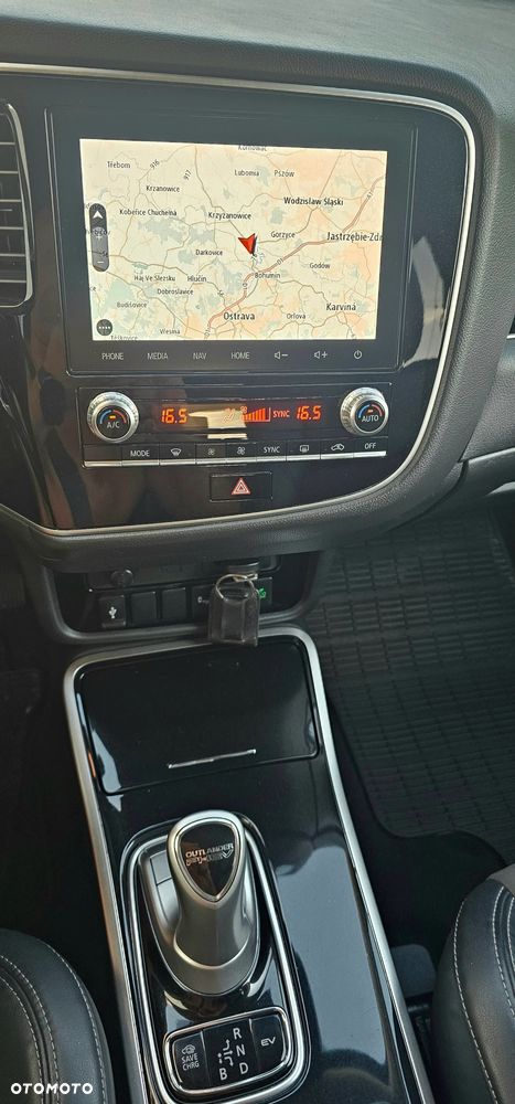 Mitsubishi Outlander - 9