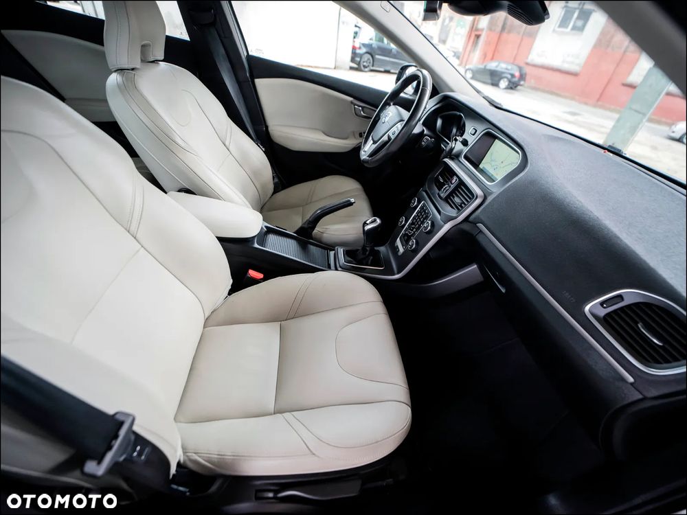 Volvo V40 - 35