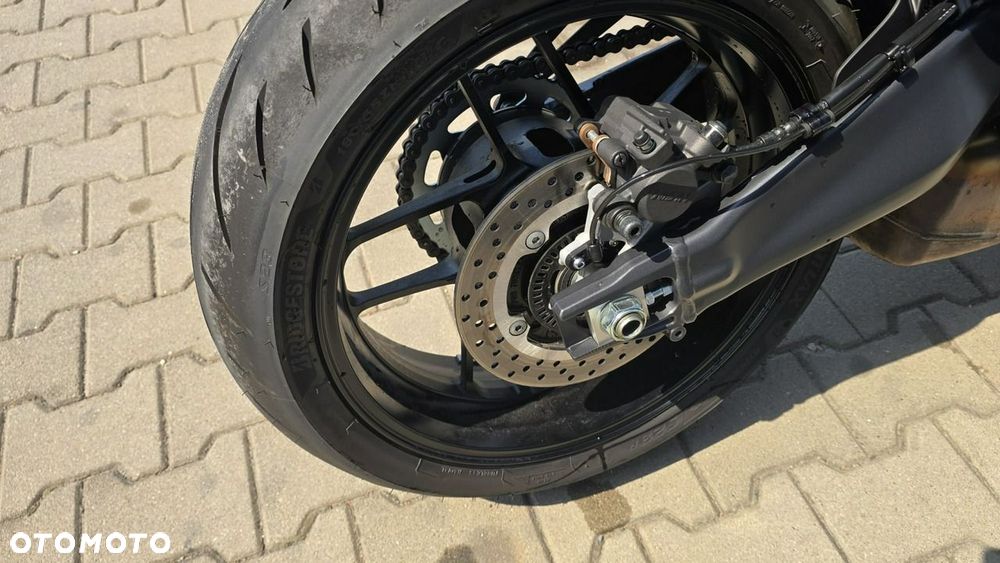 Yamaha MT - 27