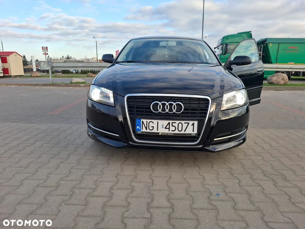 Audi A3 Sportback 1.6 TDI DPF Ambiente - 3