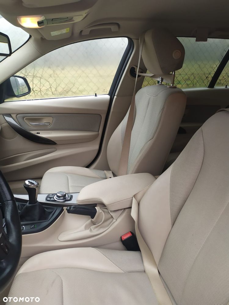 BMW Seria 3 316i Modern Line - 10