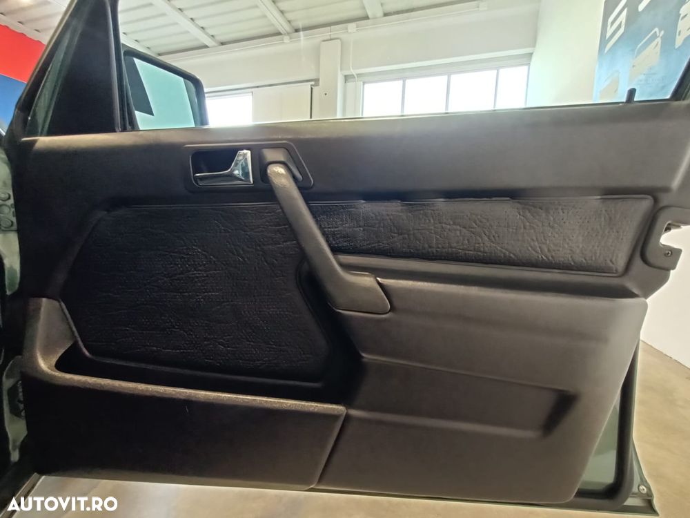 Mercedes-Benz W201 - 21