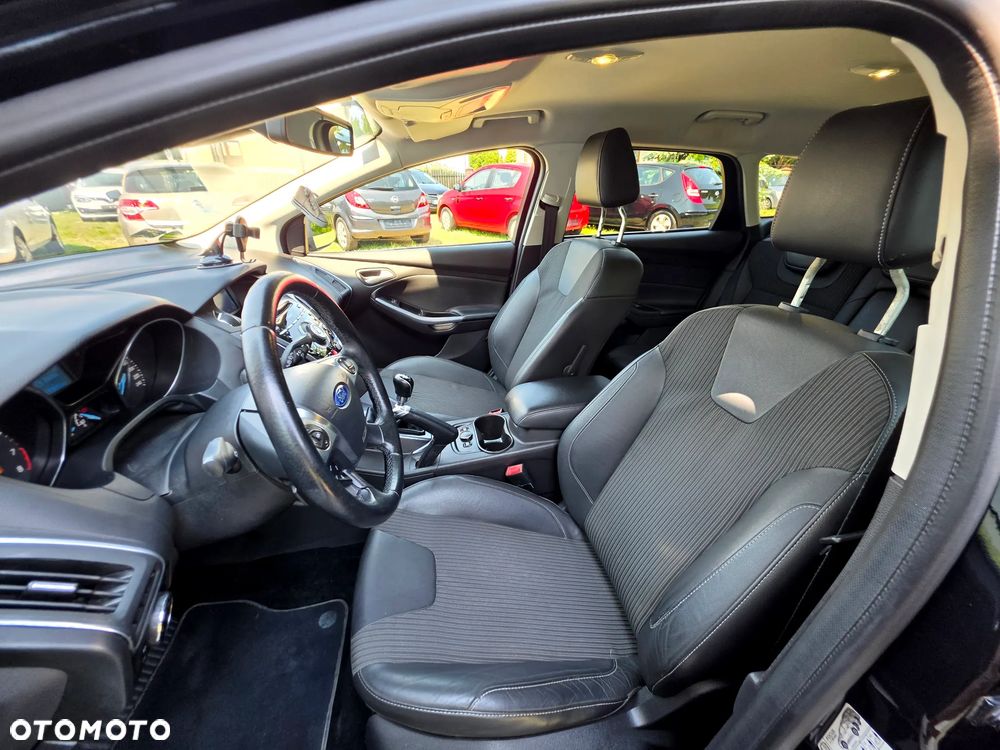Ford Focus 1.6 EcoBoost Titanium - 11