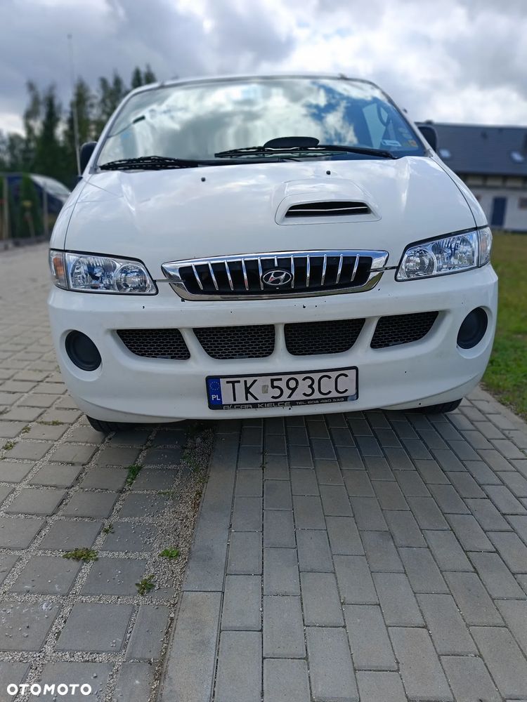 Hyundai H-1 - 2
