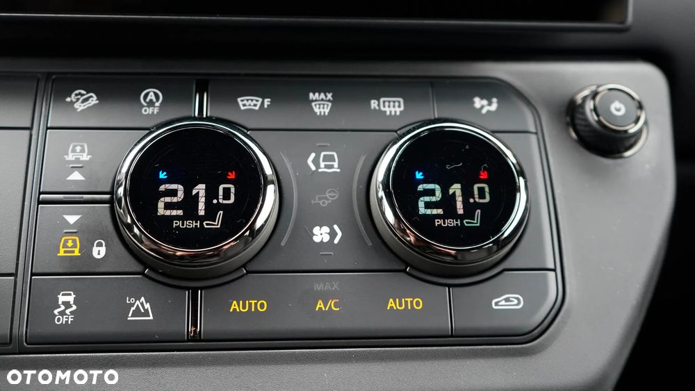 Land Rover Defender 4.4 P635 V8 mHEV Octa - 26