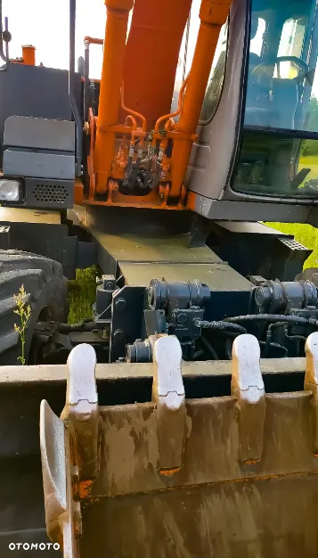 Hitachi ZX 130 W - 24