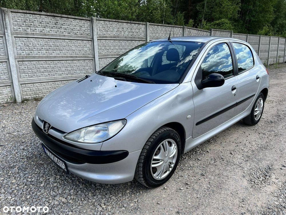 Peugeot 206 - 1