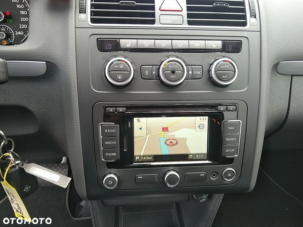 Volkswagen Touran 1.6 TDI DPF DSG Cup - 22
