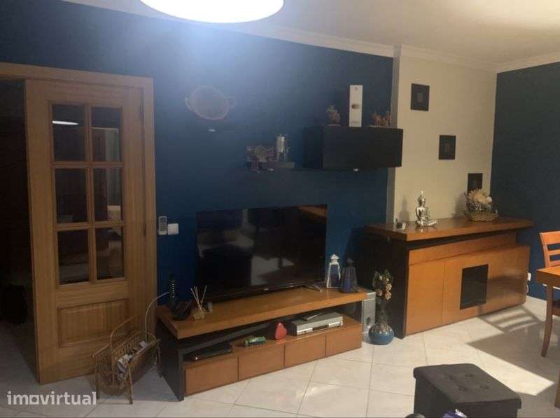 Aluga-se apartamento T3 - Grande imagem: 4/8