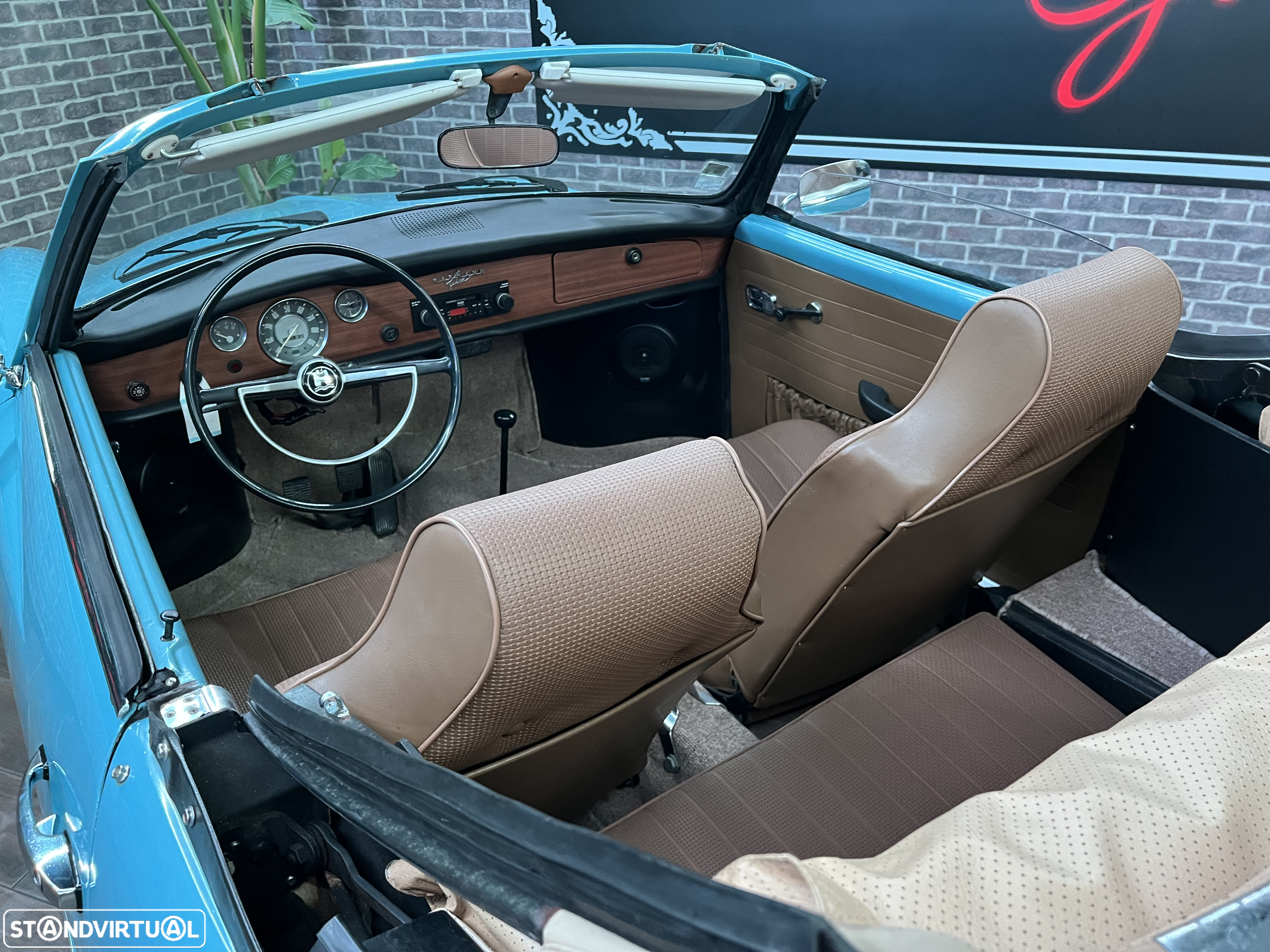 VW Karmann Ghia - 18