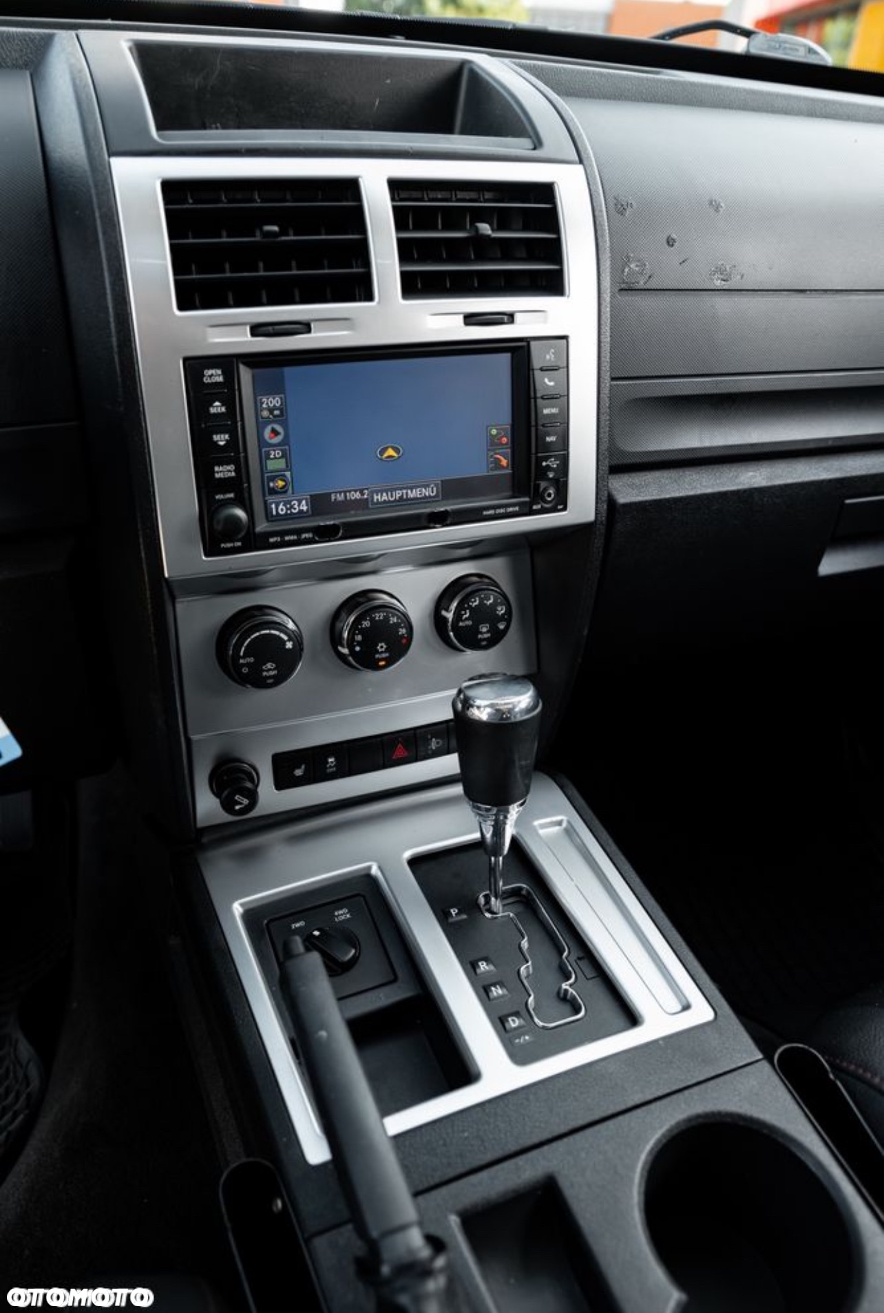 Dodge Nitro 4.0 V6 RT - 26