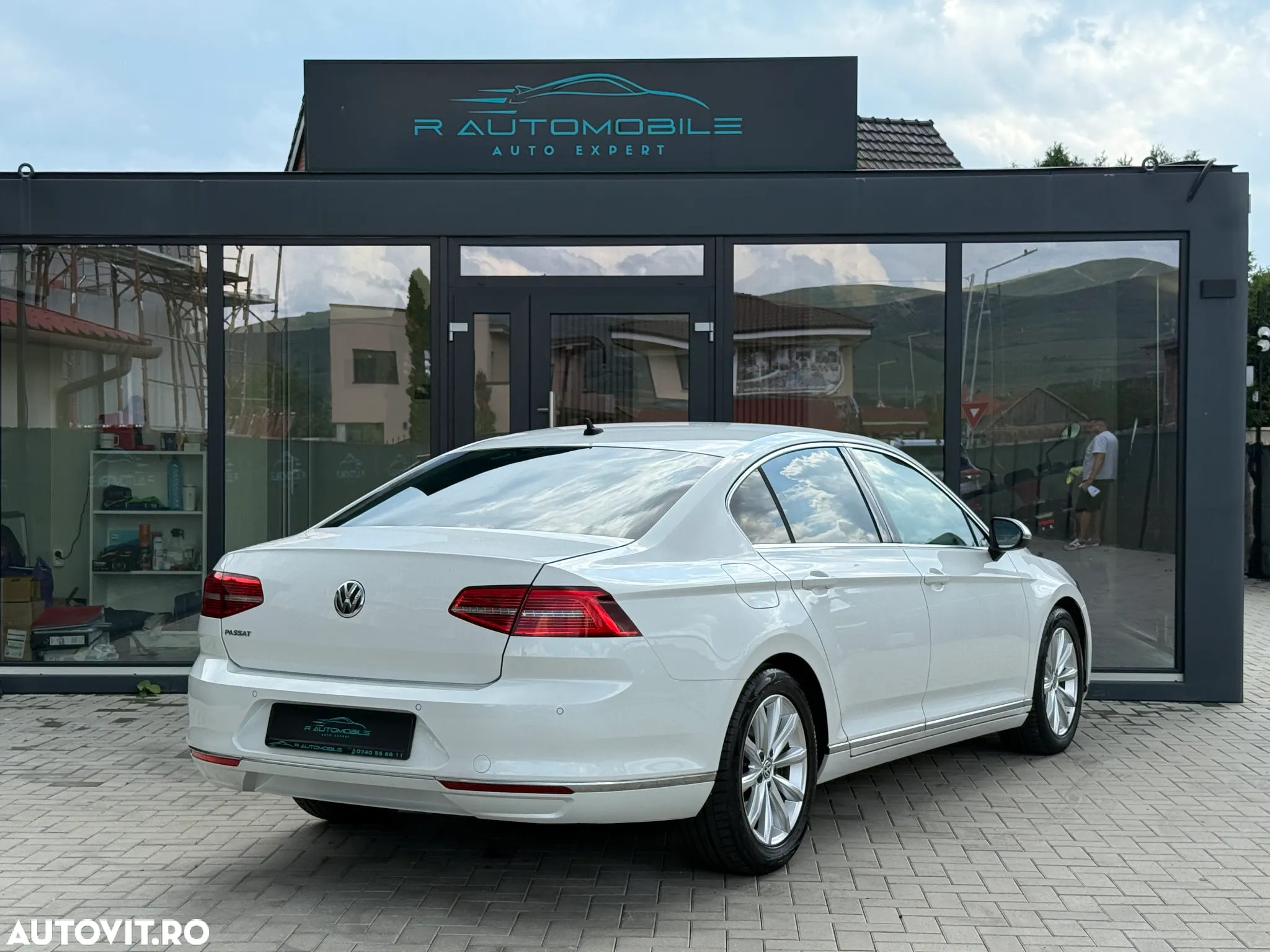 Volkswagen Passat 2.0 TDI DSG Highline - 3