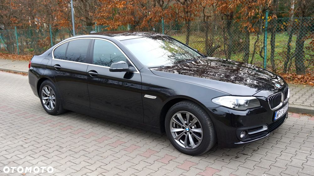 BMW Seria 5 520d xDrive - 14