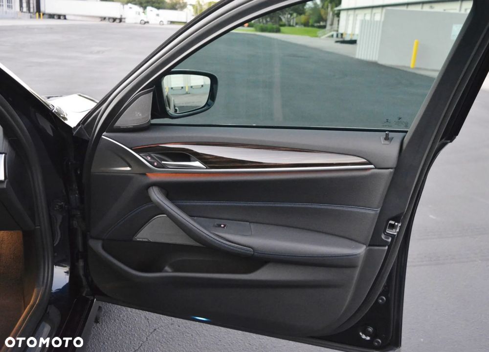 BMW Seria 5 530i GPF M Sport sport - 22