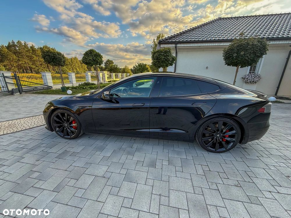 Tesla Model S Performance - 4