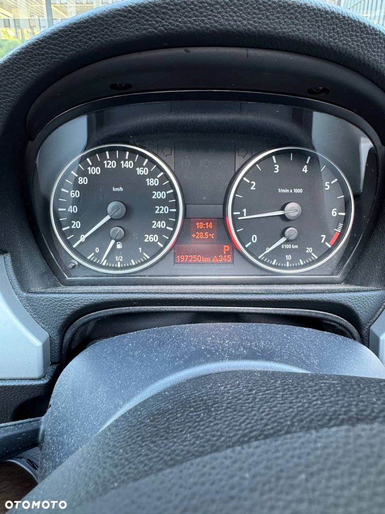 BMW Seria 3 - 25