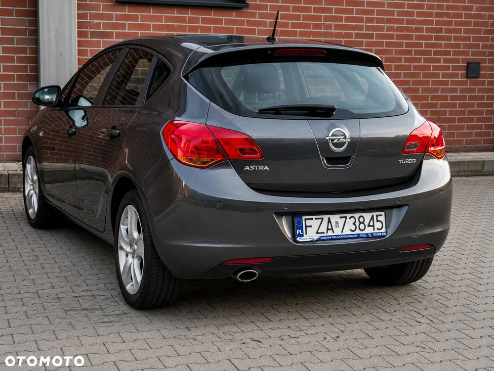 Opel Astra 1.4 T Cosmo - 3