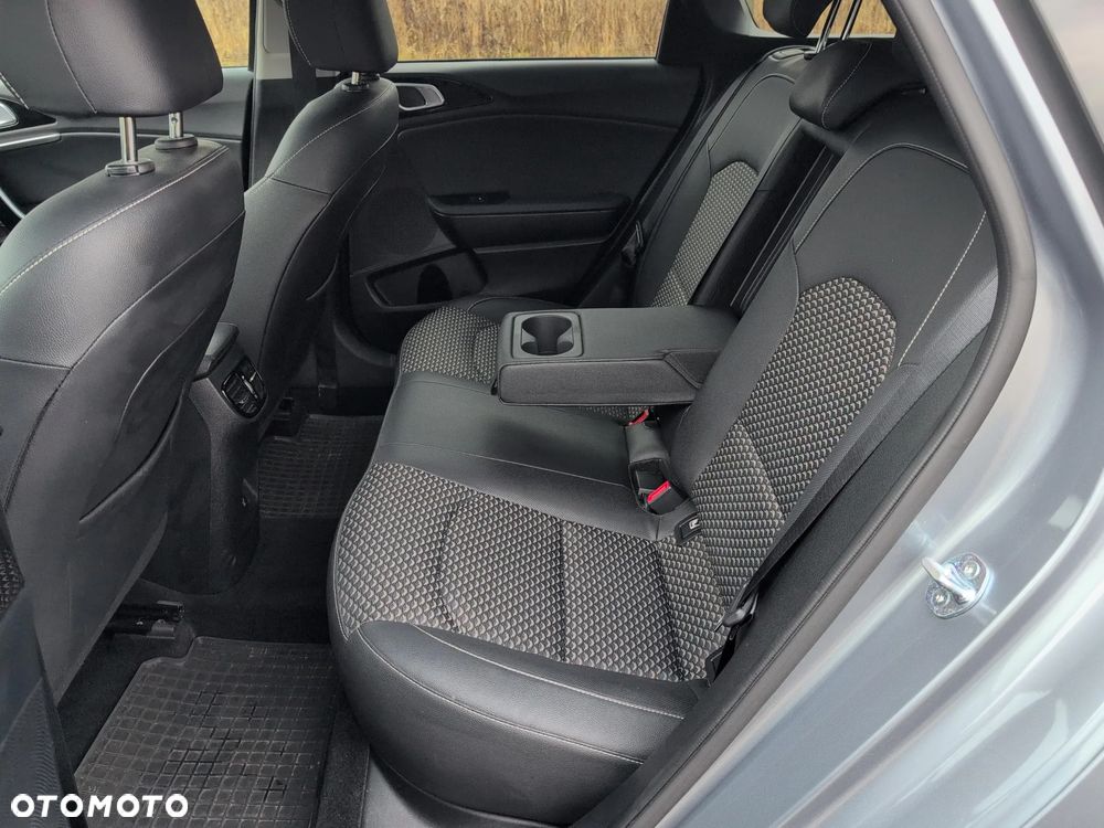 Kia Ceed 1.5 T-GDI Tribute - 23